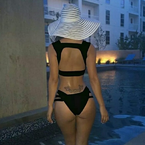 BLACK Women's Bandage Halter Cross bikini - Picture 2 of 4